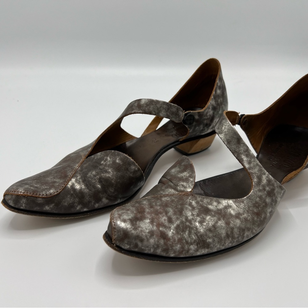 Cydwoq kitten heels, metallic leather 38/8